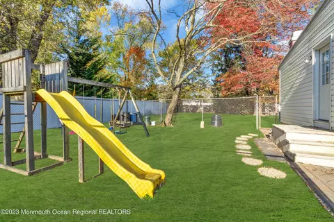 14 Daniel Dr, Matawan, NJ 07747 photo 42