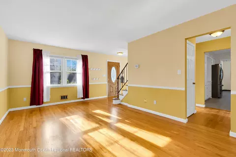 14 Daniel Dr, Matawan, NJ 07747 photo 11