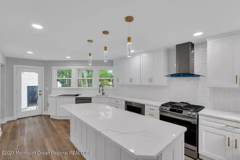 1940 Silverton Rd, Toms River, NJ 08753