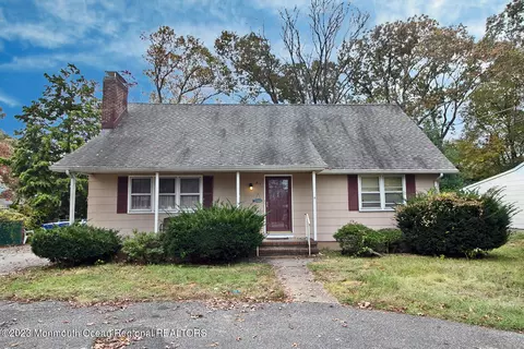 811 Bay Ave, Toms River, NJ 08753