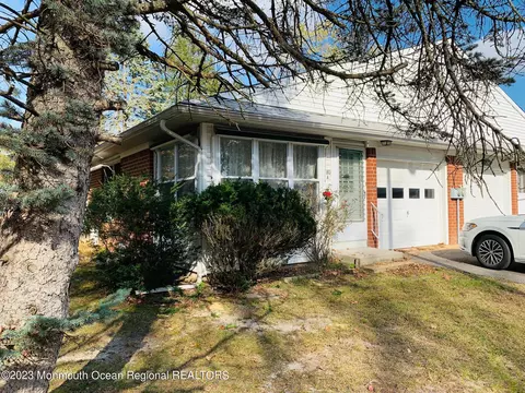 180 Columbine Ave #A, Whiting, NJ 08759