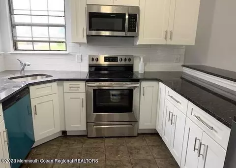 307 2nd St, Waretown, NJ 08758 photo 9