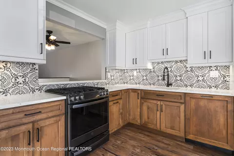 52 Aberdare Ct UNIT 6, Freehold, NJ 07728
