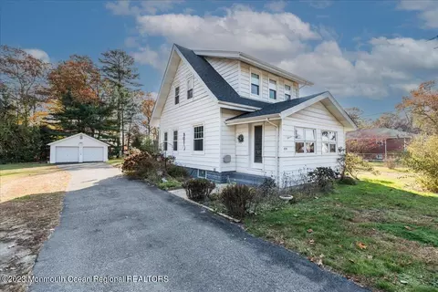 506 Union Ave, Lakehurst, NJ 08733