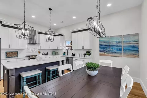 11 E 6th St, Howell, NJ 07731