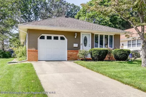 11 Mount Rushmore Dr, Toms River, NJ 08753