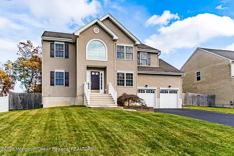 24 Avalon Ave, Barnegat, NJ 08005