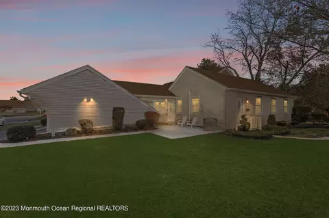92 Halls Croft Rd #A, Freehold, NJ 07728