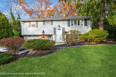 121 Darien Rd, Howell, NJ 07731