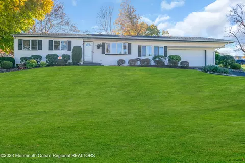 6 Georgetown Rd, Parlin, NJ 08859