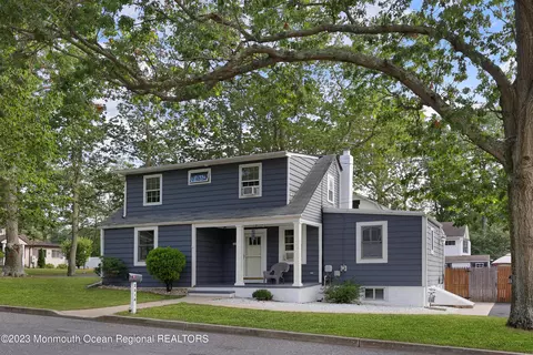 201 Knox Ave #A, Eatontown, NJ 07724