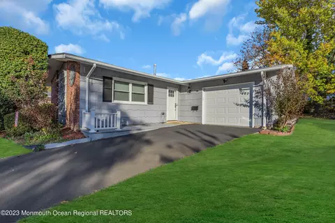 18 Poe Rd, Brick, NJ 08724