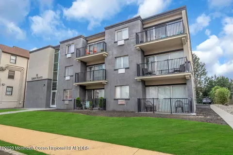 21 Leroy Pl #1A, Red Bank, NJ 07701