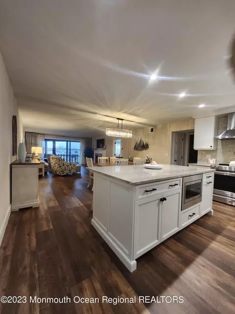 77 E Water St #14, Toms River, NJ 08753