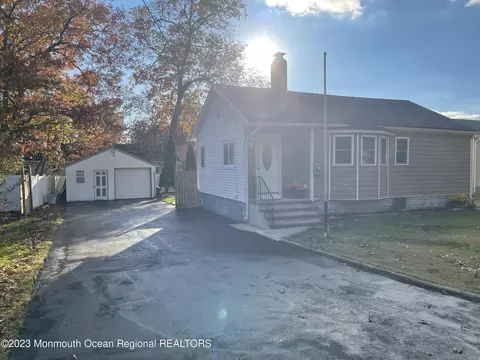 745 Tappan St, Forked River, NJ 08731