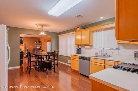 102 D St, Brick, NJ 08723 photo 19