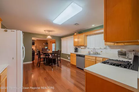 102 D St, Brick, NJ 08723 photo 18