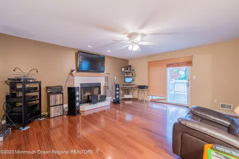 102 D St, Brick, NJ 08723 photo 11