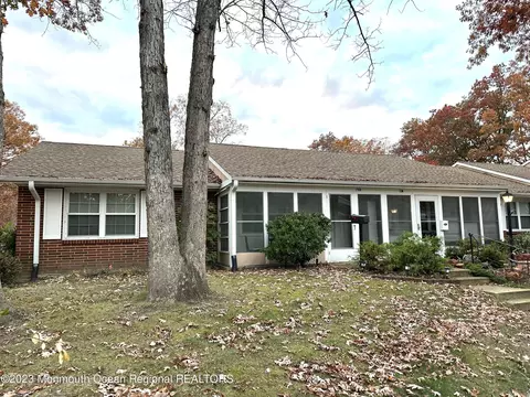 76 Dorchester Dr # A, Lakewood, NJ 08701