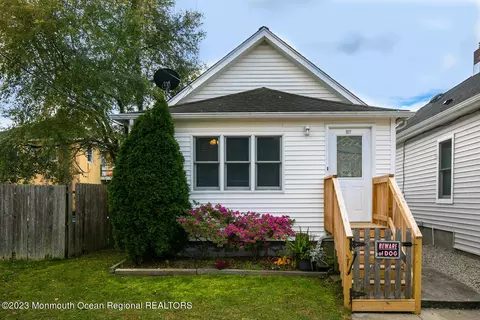 107 Leonard St, Red Bank, NJ 07701