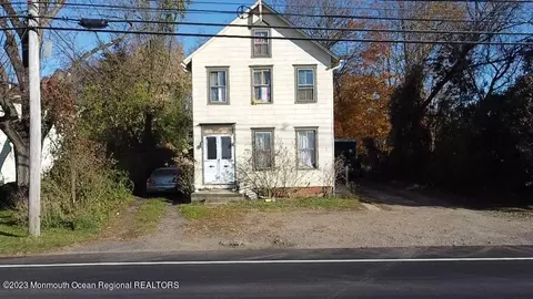 828 Adelphia Rd, Freehold, NJ 07728