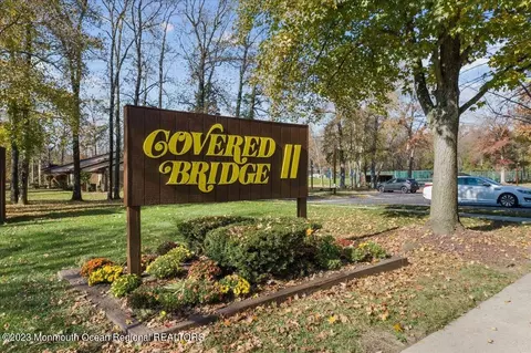 215 Medford Ct #E, Manalapan, NJ 07726