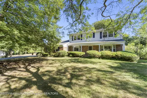 6 Hanne Dr, Leonardo, NJ 07737