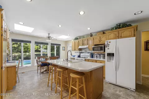 6 Hanne Dr, Leonardo, NJ 07737 photo 7