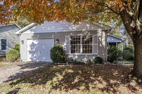 1456 Forelle Ln, Toms River, NJ 08755