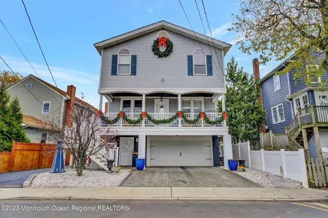 43 Cornwall St, Highlands, NJ 07732