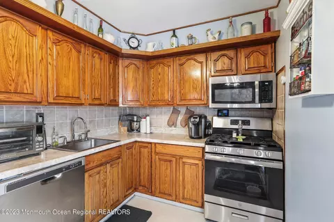 22 Farmbrook Dr, Old Bridge, NJ 08857 photo 17