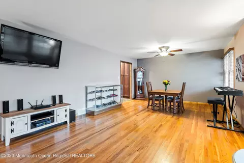 40 S Longview Rd, Howell, NJ 07731 photo 4
