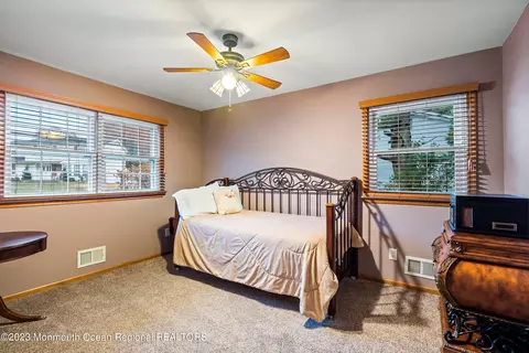 40 S Longview Rd, Howell, NJ 07731 photo 18