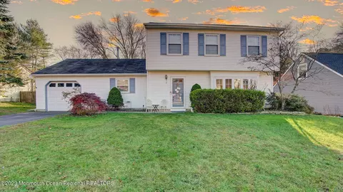 7 Alden Ter, Howell, NJ 07731