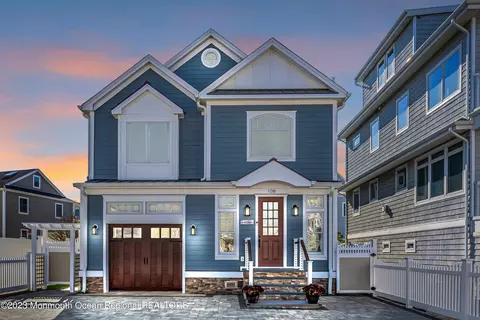 108 Neptune Ct, Mantoloking, NJ 08738