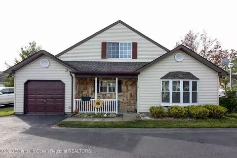 119 Farnworth Close #1000, Freehold, NJ 07728