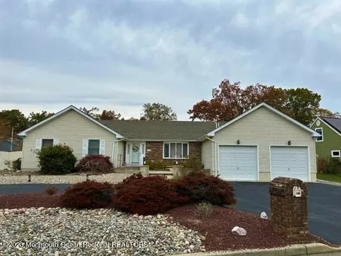 1768 Woodside Rd, Forked River, NJ 08731