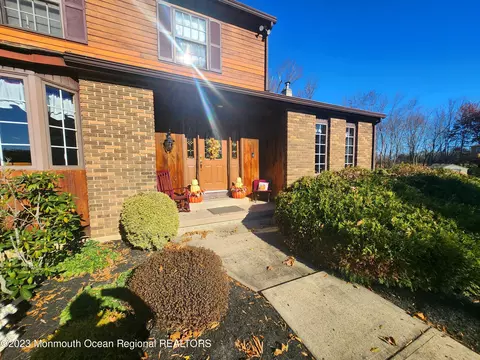 11 Wayne Dr E, Mansfield, NJ 08022