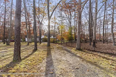 622 Pine St, Jackson, NJ 08527 photo 3
