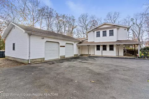 622 Pine St, Jackson, NJ 08527