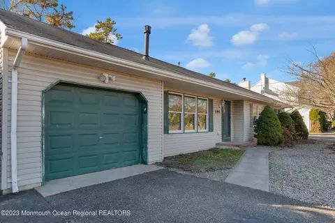 194 Cherry Quay Rd, Brick, NJ 08723