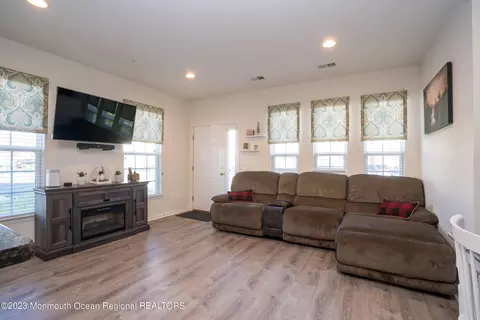 24 Jake Dr, Tinton Falls, NJ 07712