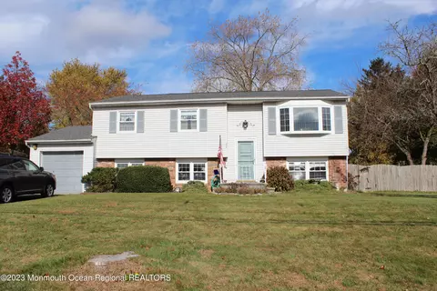 386 Dallas Dr, Toms River, NJ 08753