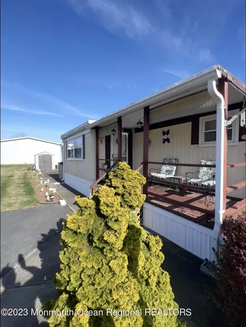 143 Starling Pl, Freehold, NJ 07728