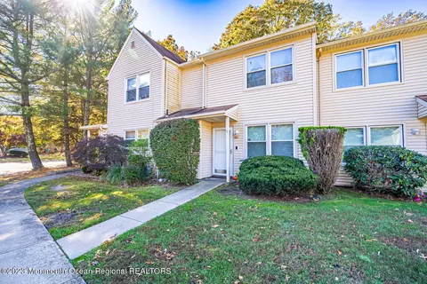 7 Tavistock Dr, Little Egg Harbor, NJ 08087