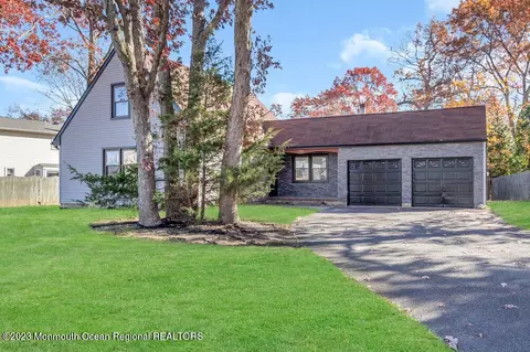 292 Weldon Rd, Manchester, NJ 08759