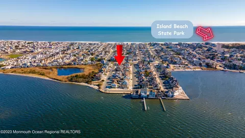 313 Roberts Ave, Seaside Park, NJ 08752