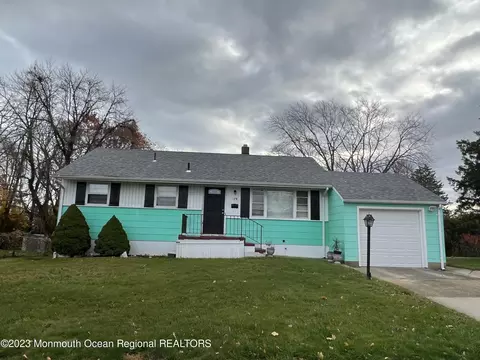 179 Bayview Ave, Belford, NJ 07718