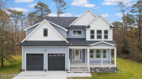 303 Coolidge Ave, Bayville, NJ 08721
