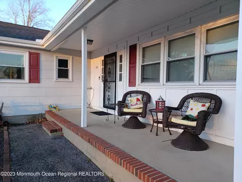 700 Parkview Blvd, Toms River, NJ 08757